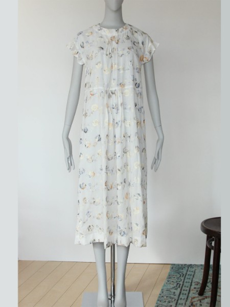 8Frilla_en ピンタック&フリルマキシワンピース 型紙通販 立体裁断