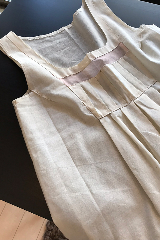 8Bridget ボックスプリーツ半袖付きワンピース 型紙通販 立体裁断