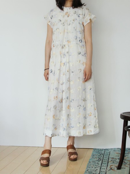 8Frilla_en ピンタック&フリルマキシワンピース 型紙通販 立体裁断