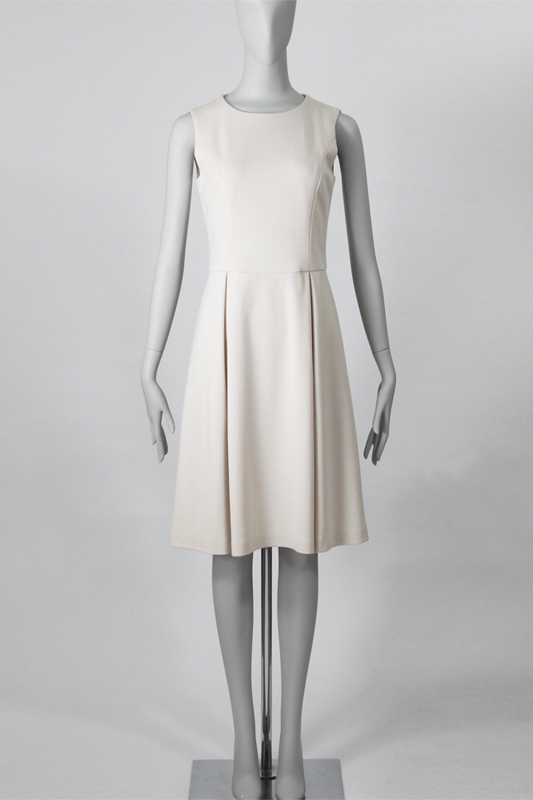 ニットワンピース　ベージュ